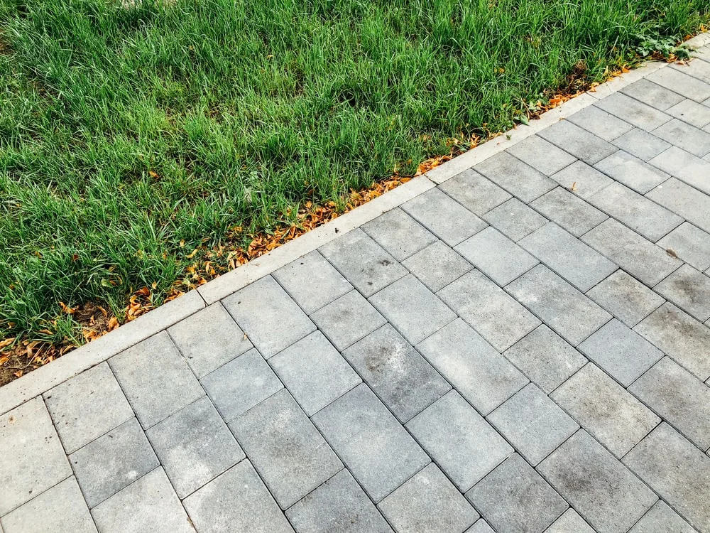 concrete-sidewalks-cincinnati-oh concrete sidewalk company in Cincinnati, Ohio